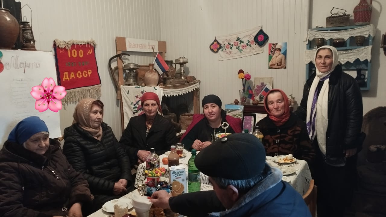 В канун Международного женского дня в Сайтаркентском сельском доме культуры прошло мероприятие «8 марта - праздник женский&quot;. В этот светлый, весенний день участники поздравили присутствующих женщин с наступающим праздником. Свои трогательные поздравления.